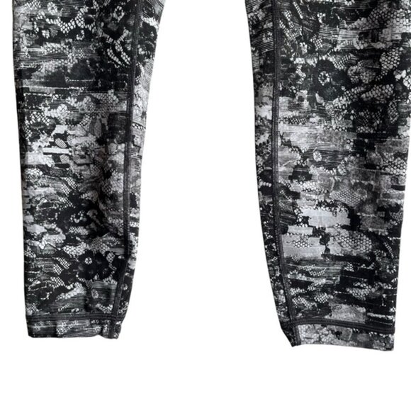 Lululemon Wunder Under High-Rise 7/8 Tight Size 8 *Full-On Luxtreme 25" - Picture 5 of 14